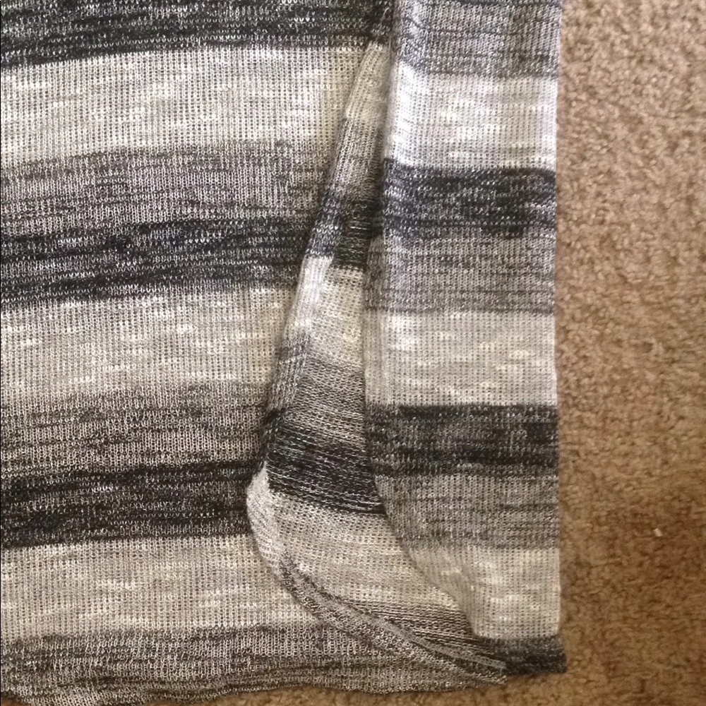 Flowy top - Picture 2 of 2